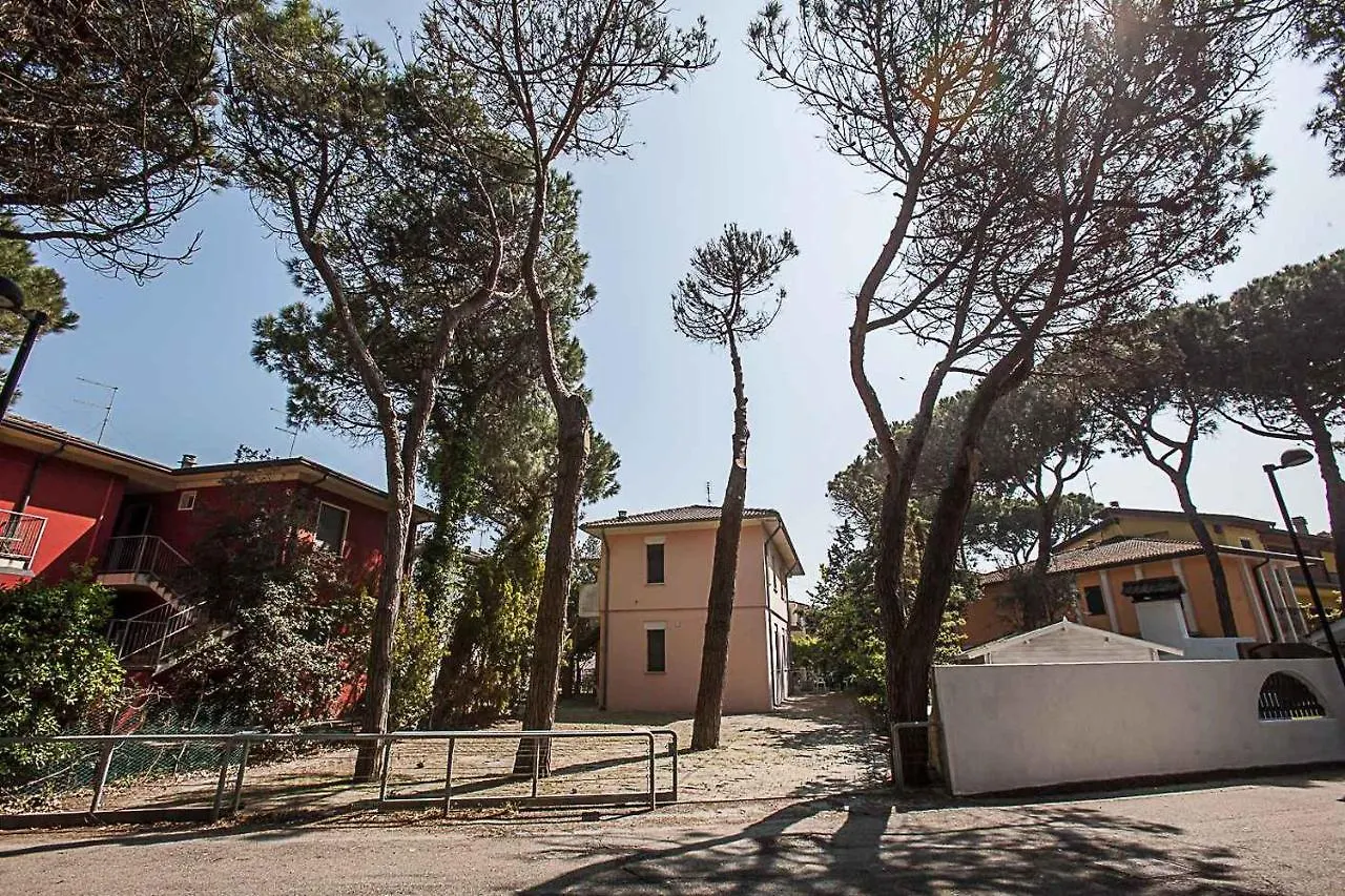 Apartments In Rosolina Mare 25071